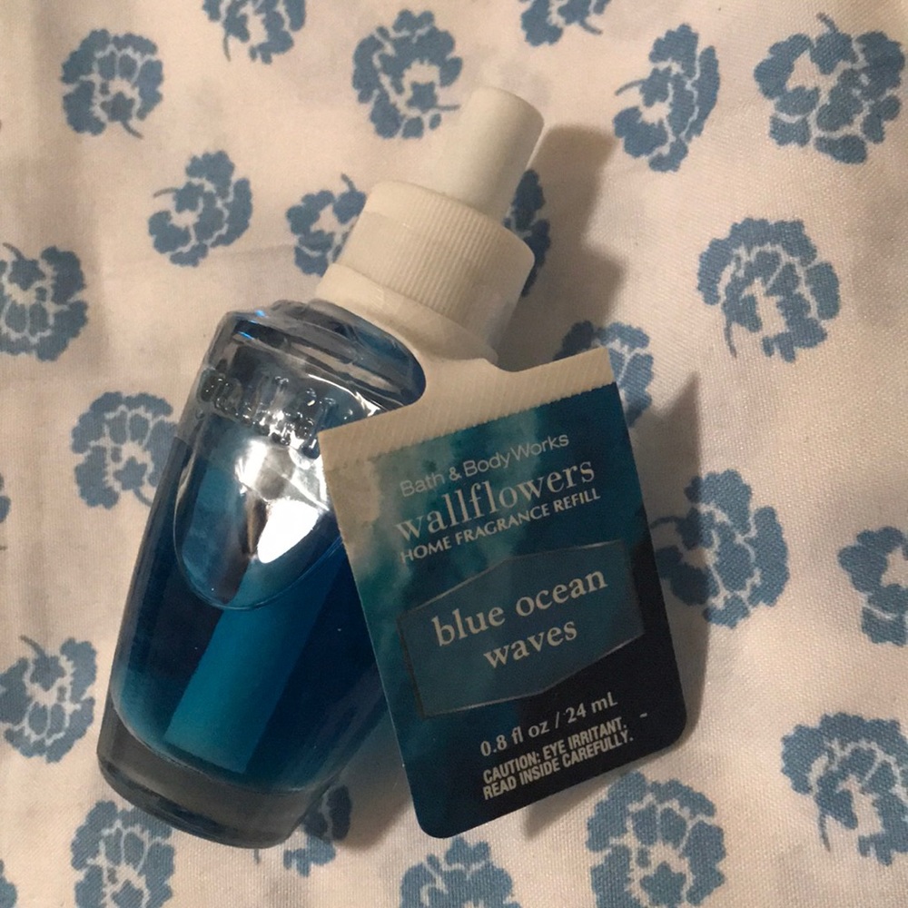 NWT Wallflower scent